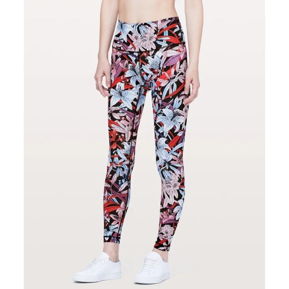 Lululemon Athletica Floral High Rise Wunder Under Crop Leggings Sports Size 4